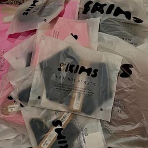 Buy Assorted Mixed Skims Pallets 200 mixed units – Wholesale Shapewear & Loungewear Deals! - Image 7