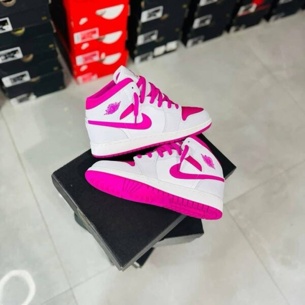Buy Nike and Jordan Sneakers Pallet UK