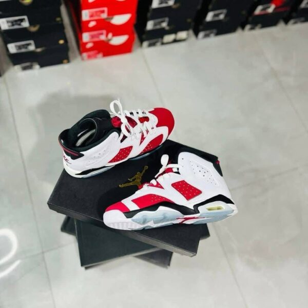 Buy Nike and Jordan Sneakers Pallet UK