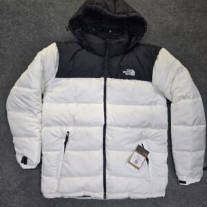 Buy North Face Jackets in Bulk – 100 Pieces per Pallet for $1600