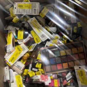 Buy Wholesale Makeup Pallets –300 Pieces of Mixed Brand Cosmetics - Image 20
