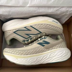 Buy Wholesale New Balance Shoe Pallet – 250 pairs of Premium Quality Footwear for Resale - Image 11