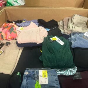 Buy Mixed Clothing Pallets for Men & Women – 150-200 Pieces for $500 | Wholesale Apparel Deal - Image 15